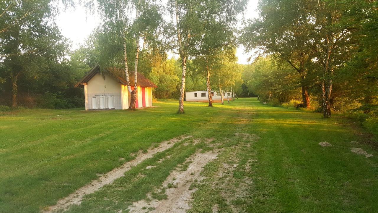 Camping De La Reuille Flere-la-Riviere Luaran gambar